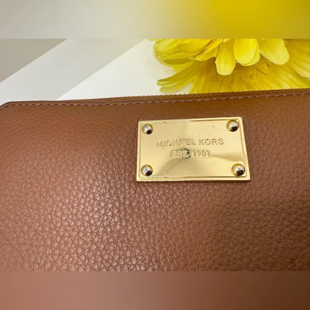 Michael Kors Chestnut Leather Zip Around Wallet Clutch Gold Accents
